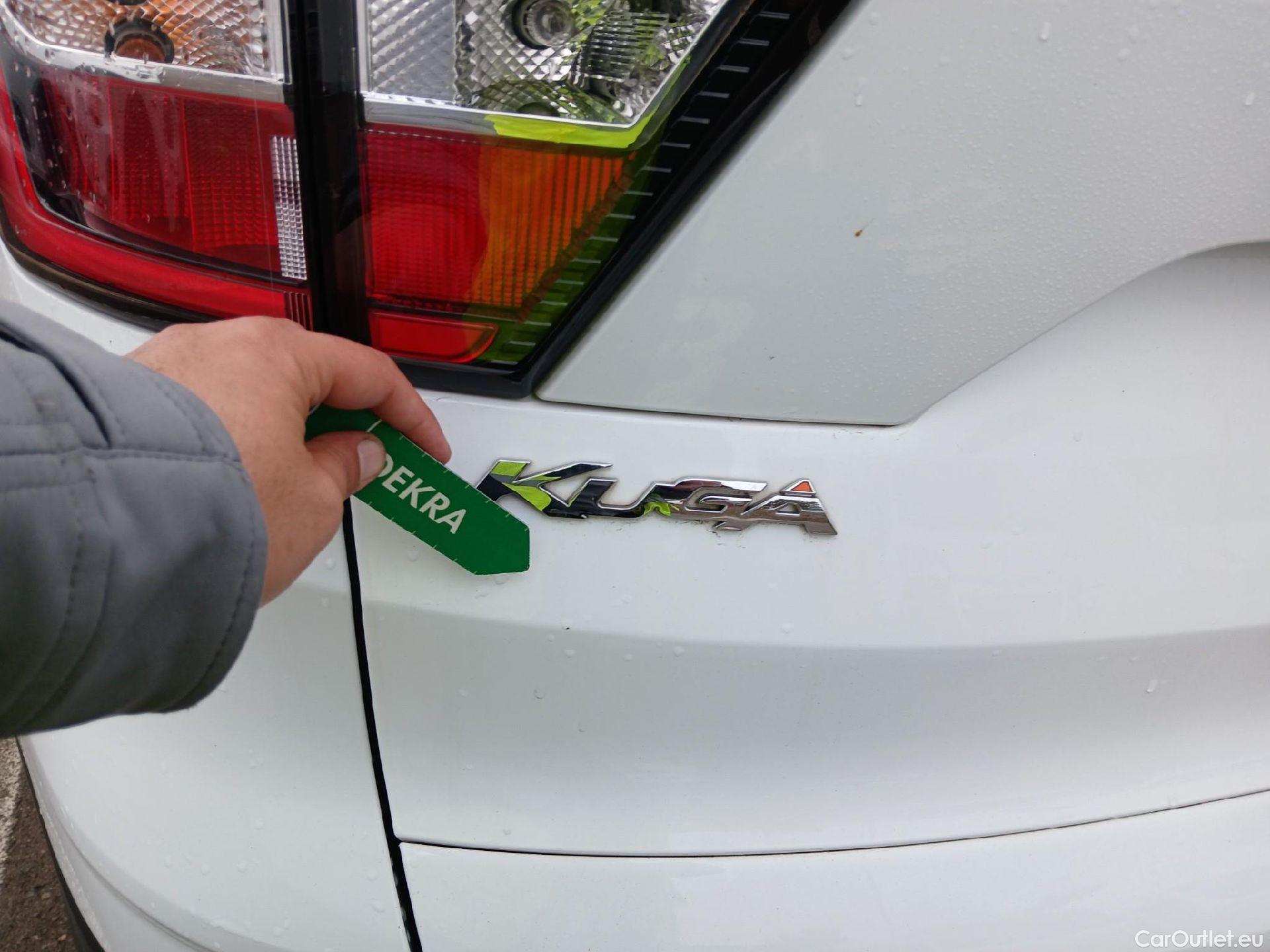  Ford  Kuga FORD  / 2016 / 5P / todoterreno 1.5 EcoBoost 88kW 4x2 Trend+ (CX) #31