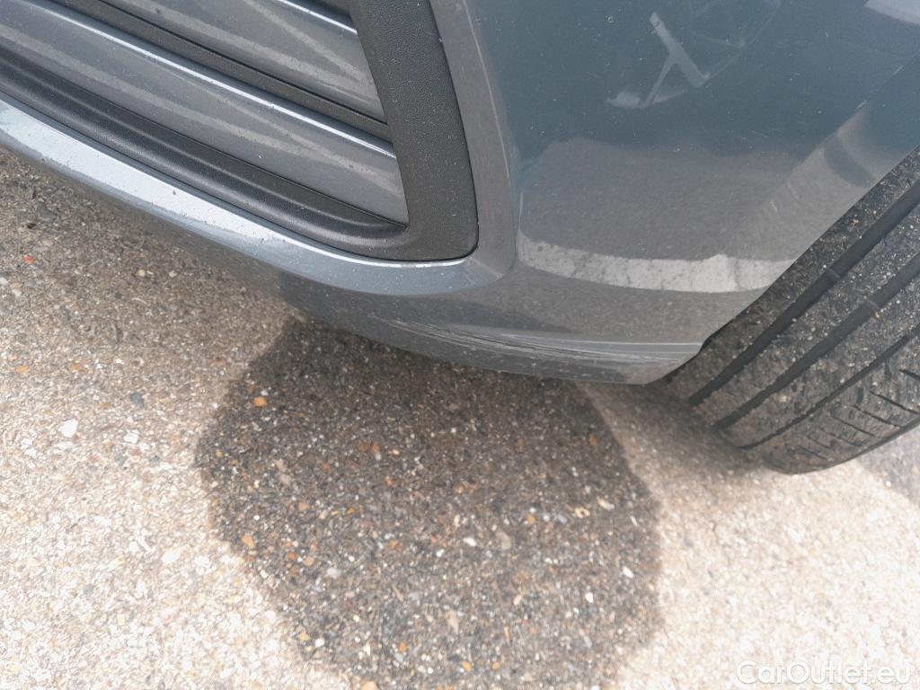  Volkswagen  Golf  VOLKSWAGEN / 2020 / 5P / berlina con portón Life 2.0 TDI 85kW (115CV) #12