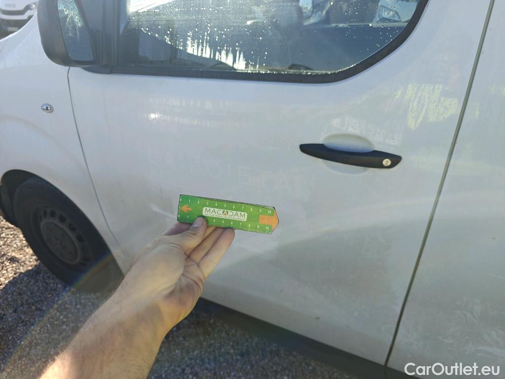  Peugeot  Expert PEUGEOT  / 2016 / 4P / furgón Furgón Premium 2.0 BlueHDi 120 EAT8 Stan #28