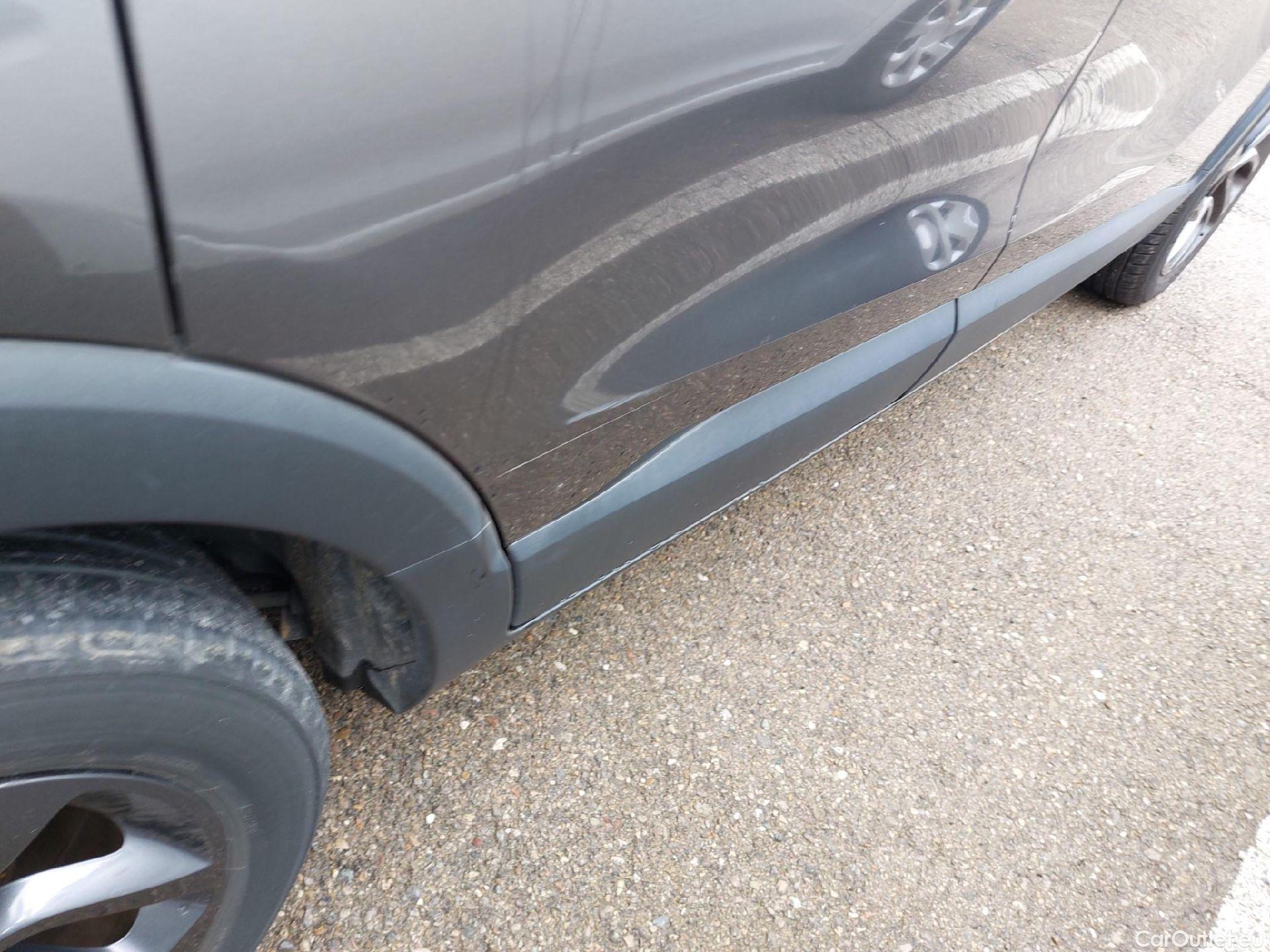  Opel  Crossland OPEL  X / 2017 / 5P / todoterreno 1.2 81kW Design Line 120 Aniversario S/S #28