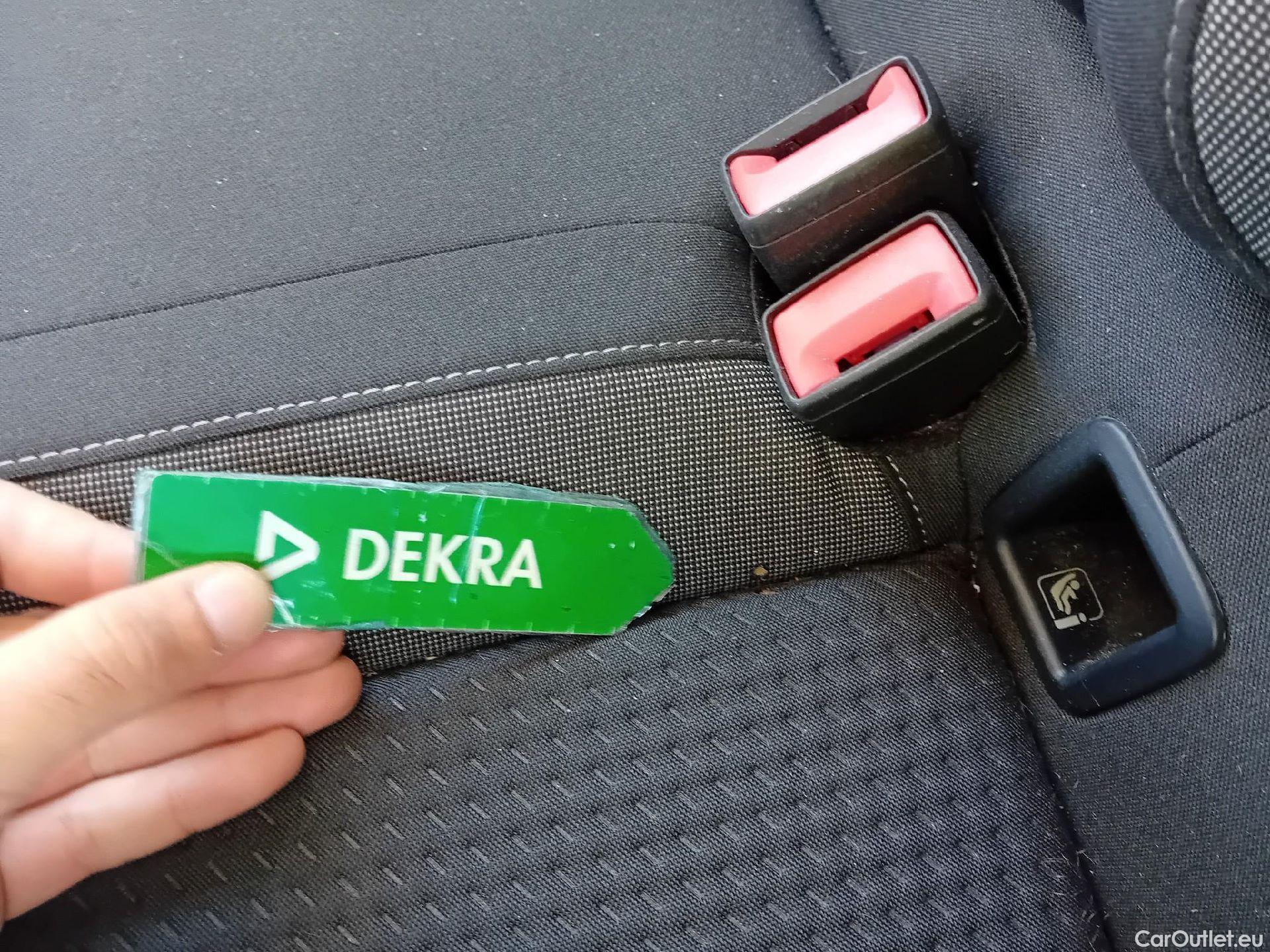  Volkswagen  Polo VOLKSWAGEN  / 2021 / 5P / berlina con portón Life 1.0 TSI 70kW (95CV) #4