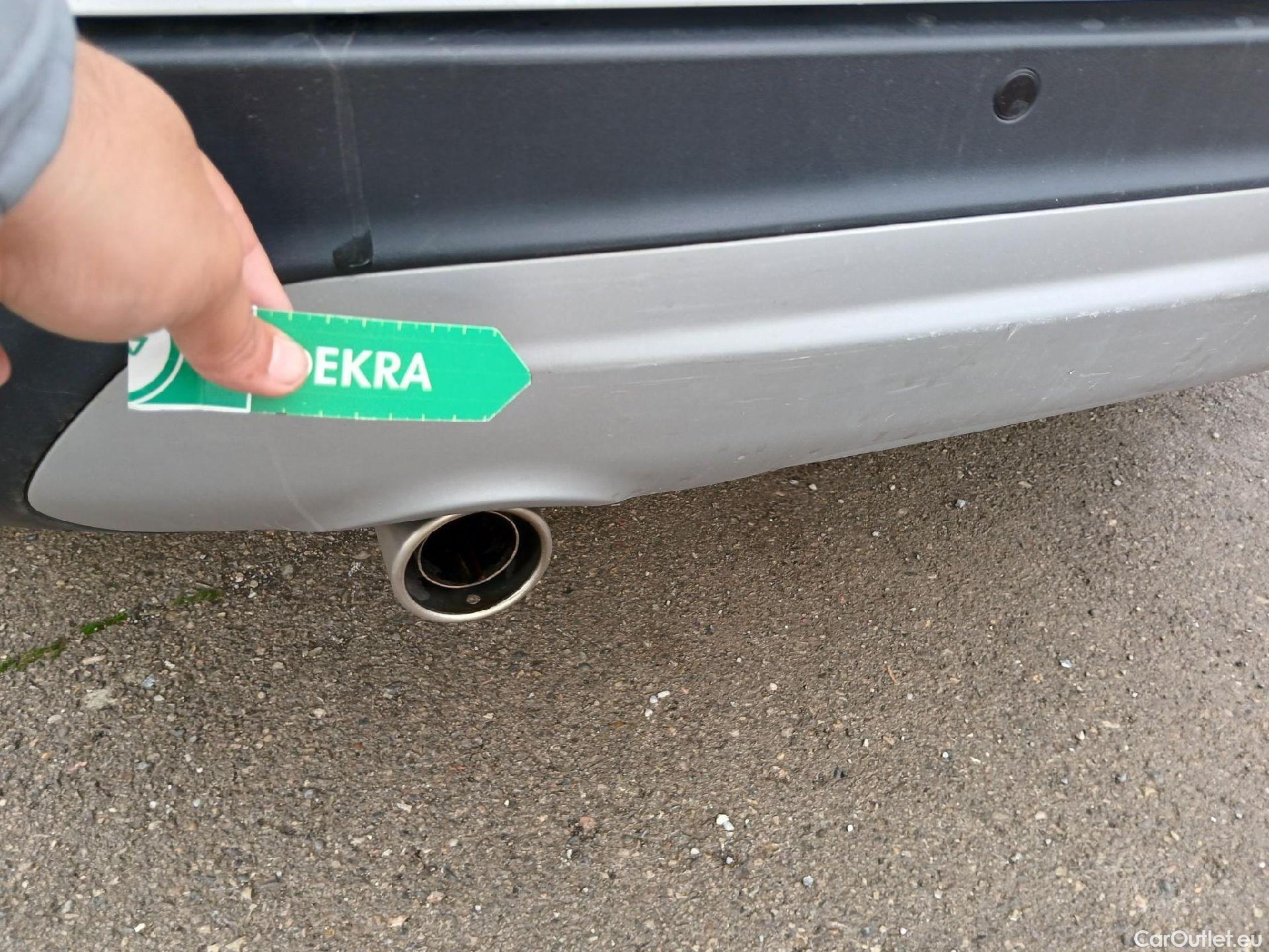  Ford  Kuga FORD  / 2016 / 5P / todoterreno 1.5 EcoBoost 88kW 4x2 Trend+ (CX) #28