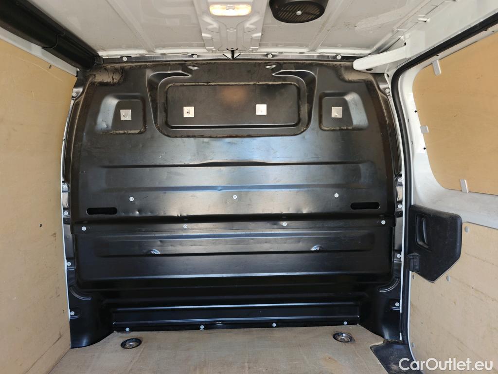  Peugeot  Expert PEUGEOT  / 2016 / 4P / furgón Furgón Premium 2.0 BlueHDi 120 EAT8 Stan #76