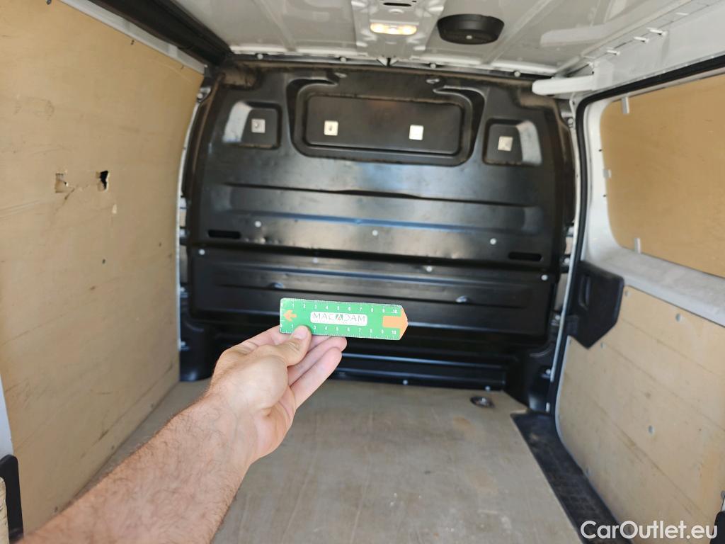  Peugeot  Expert PEUGEOT  / 2016 / 4P / furgón Furgón Premium 2.0 BlueHDi 120 EAT8 Stan #75