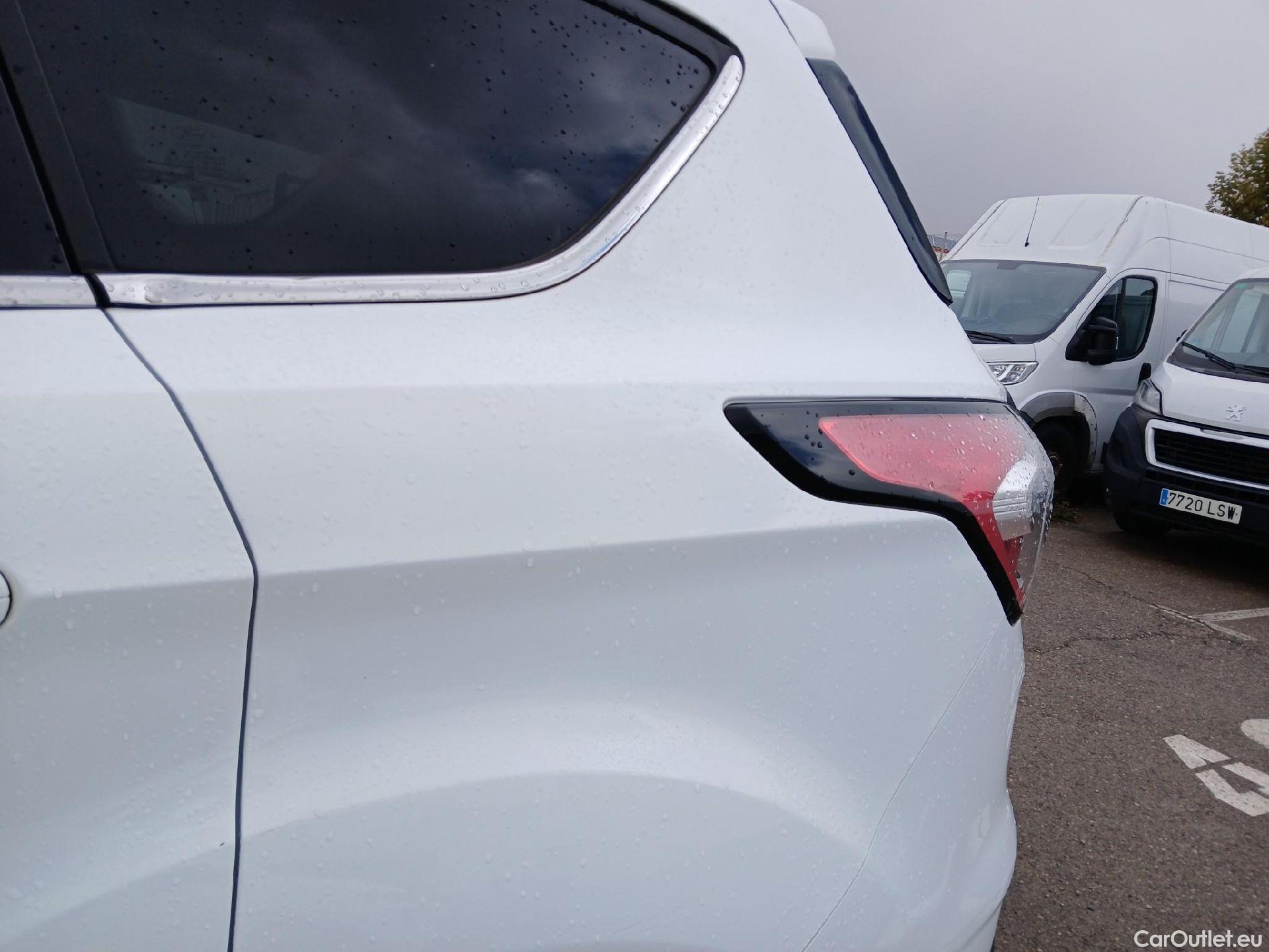  Ford  Kuga FORD  / 2016 / 5P / todoterreno 1.5 EcoBoost 88kW 4x2 Trend+ (CX) #22