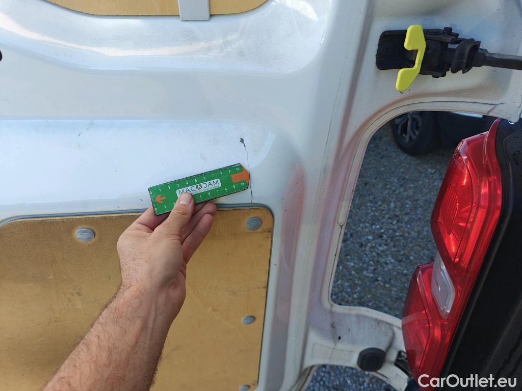  Peugeot  Expert PEUGEOT  / 2016 / 4P / furgón Furgón Premium 2.0 BlueHDi 120 EAT8 Stan #13