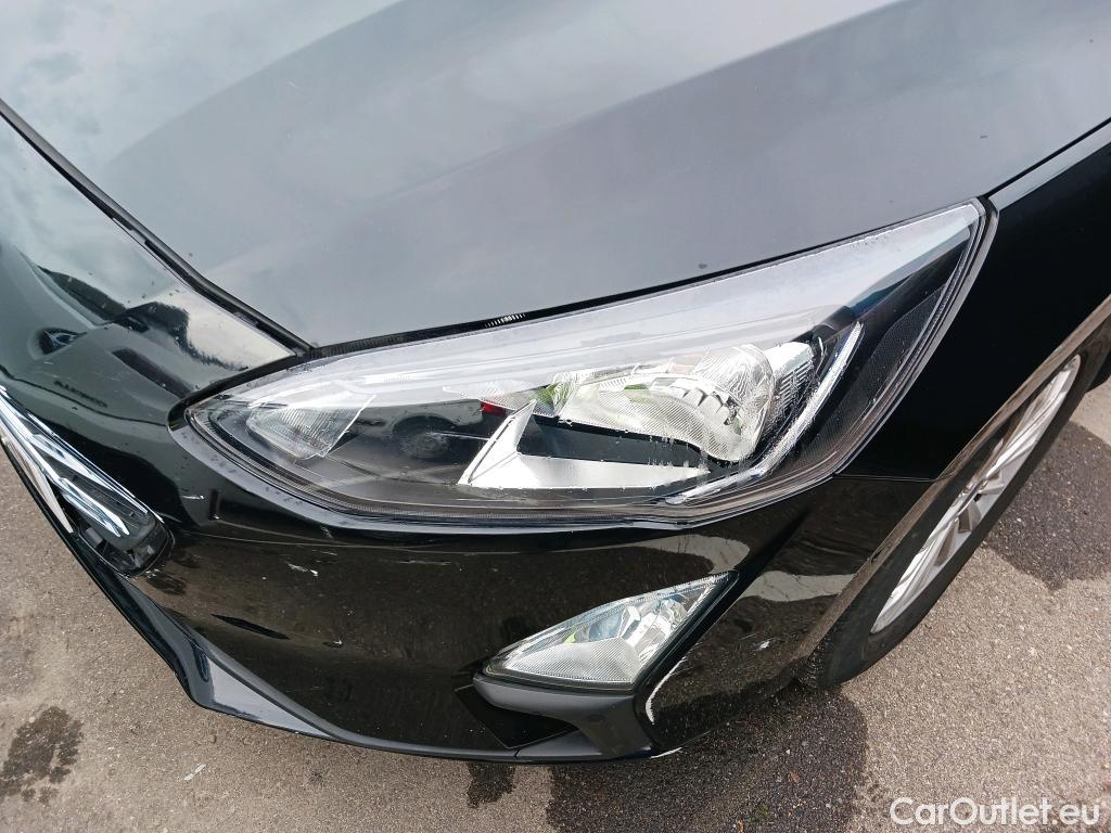  Ford  Focus FORD  / 2018 / 5P / berlina con portón 2.0 Ecoblue 110kW Titanium Auto #26