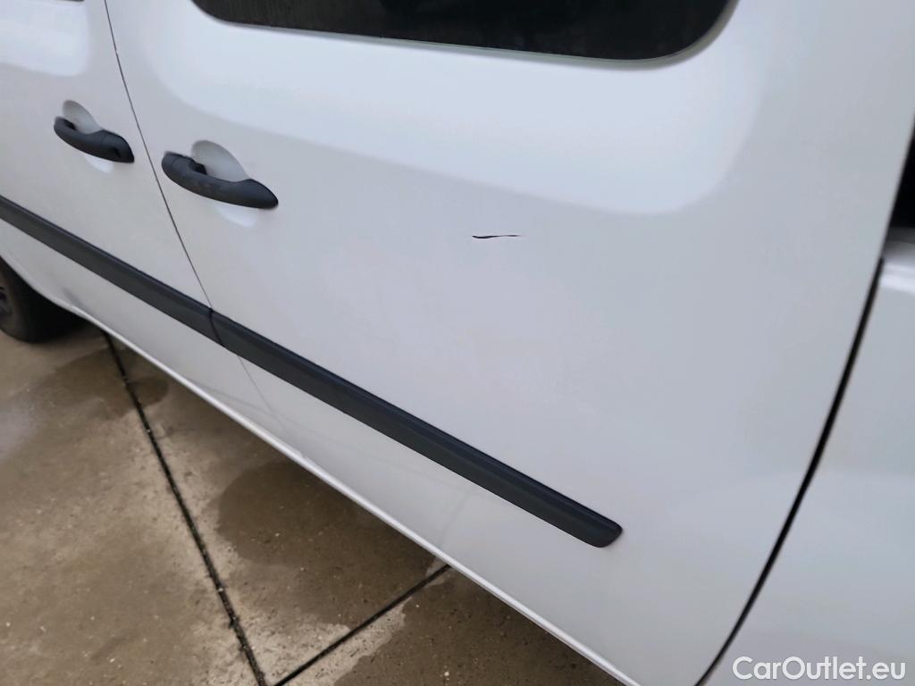  Renault  Kangoo RENAULT  Furgón/2013/4P/furgón derivado de turismo Profesional Maxi 5p dCi 81 kW (110 CV) #23