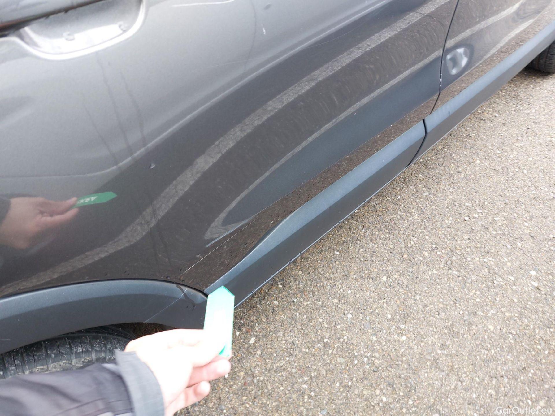  Opel  Crossland OPEL  X / 2017 / 5P / todoterreno 1.2 81kW Design Line 120 Aniversario S/S #29