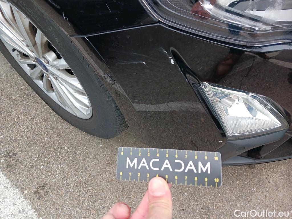  Ford  Focus FORD  / 2018 / 5P / berlina con portón 2.0 Ecoblue 110kW Titanium Auto #20