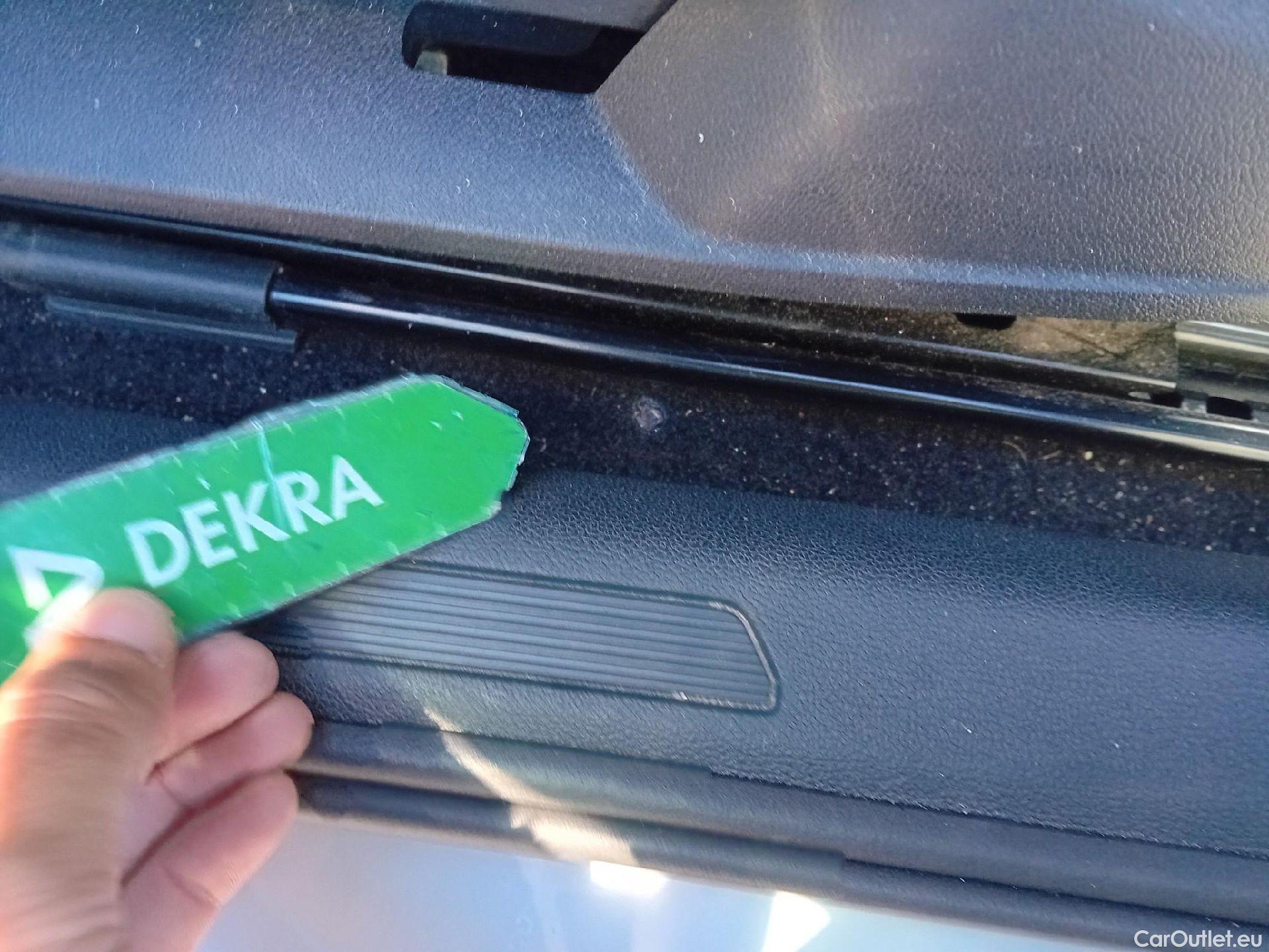  Volkswagen  Polo VOLKSWAGEN  / 2021 / 5P / berlina con portón Life 1.0 TSI 70kW (95CV) #2