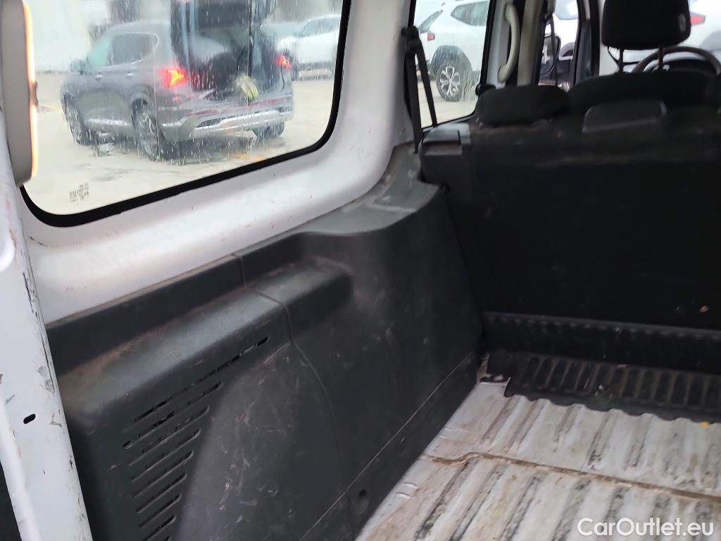  Renault  Kangoo RENAULT  Furgón/2013/4P/furgón derivado de turismo Profesional Maxi 5p dCi 81 kW (110 CV) #11