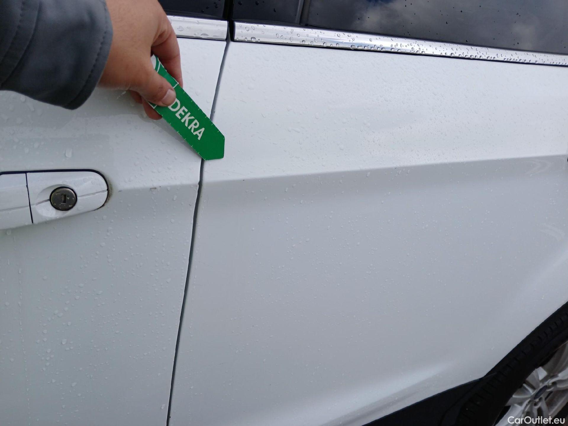  Ford  Kuga FORD  / 2016 / 5P / todoterreno 1.5 EcoBoost 88kW 4x2 Trend+ (CX) #20