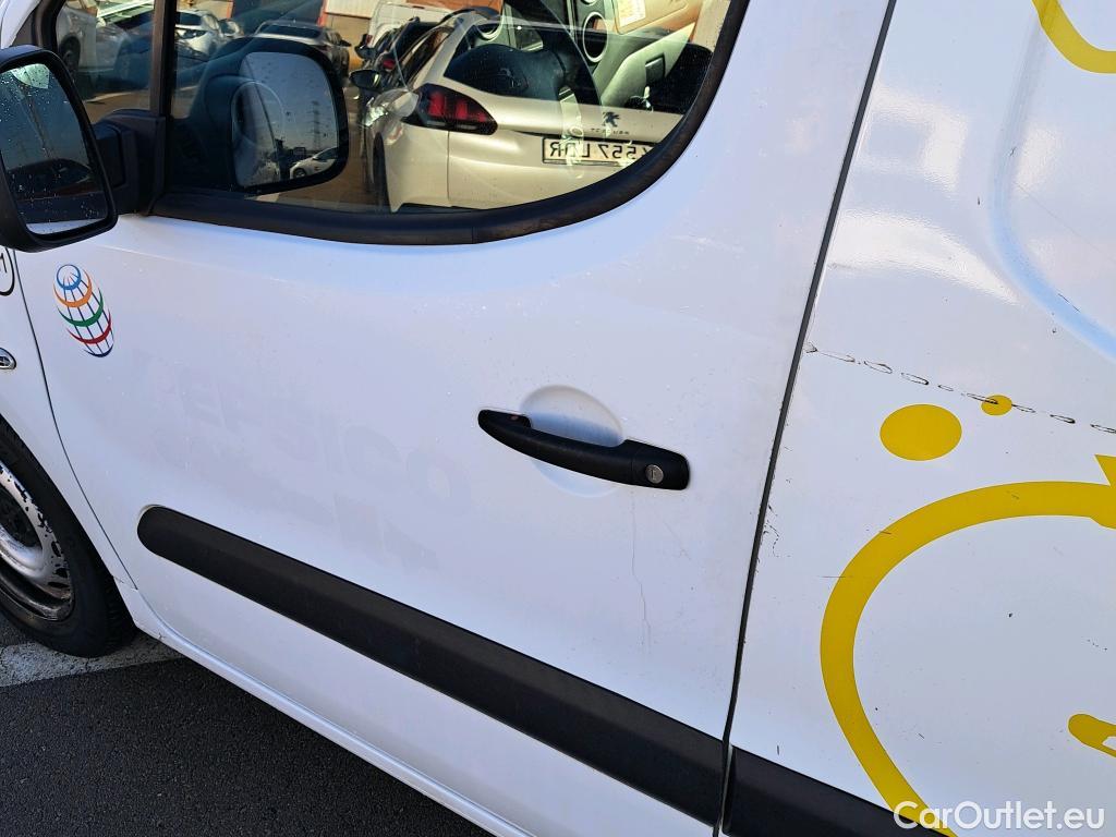  Peugeot  Partner PEUGEOT  VU 4p 2G furgón derivado de Furgón Confort PackL2 BlueHDi 73KW (100) #16