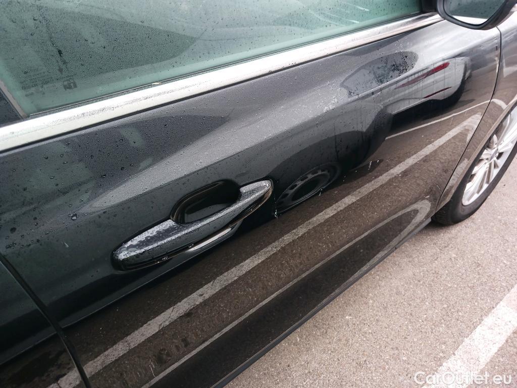  Ford  Focus FORD  / 2018 / 5P / berlina con portón 2.0 Ecoblue 110kW Titanium Auto #30