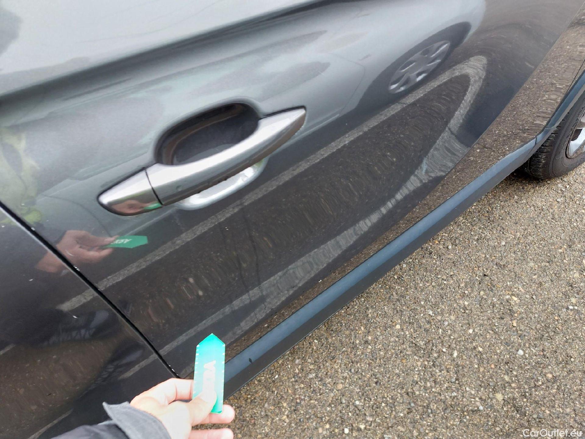  Opel  Crossland OPEL  X / 2017 / 5P / todoterreno 1.2 81kW Design Line 120 Aniversario S/S #30