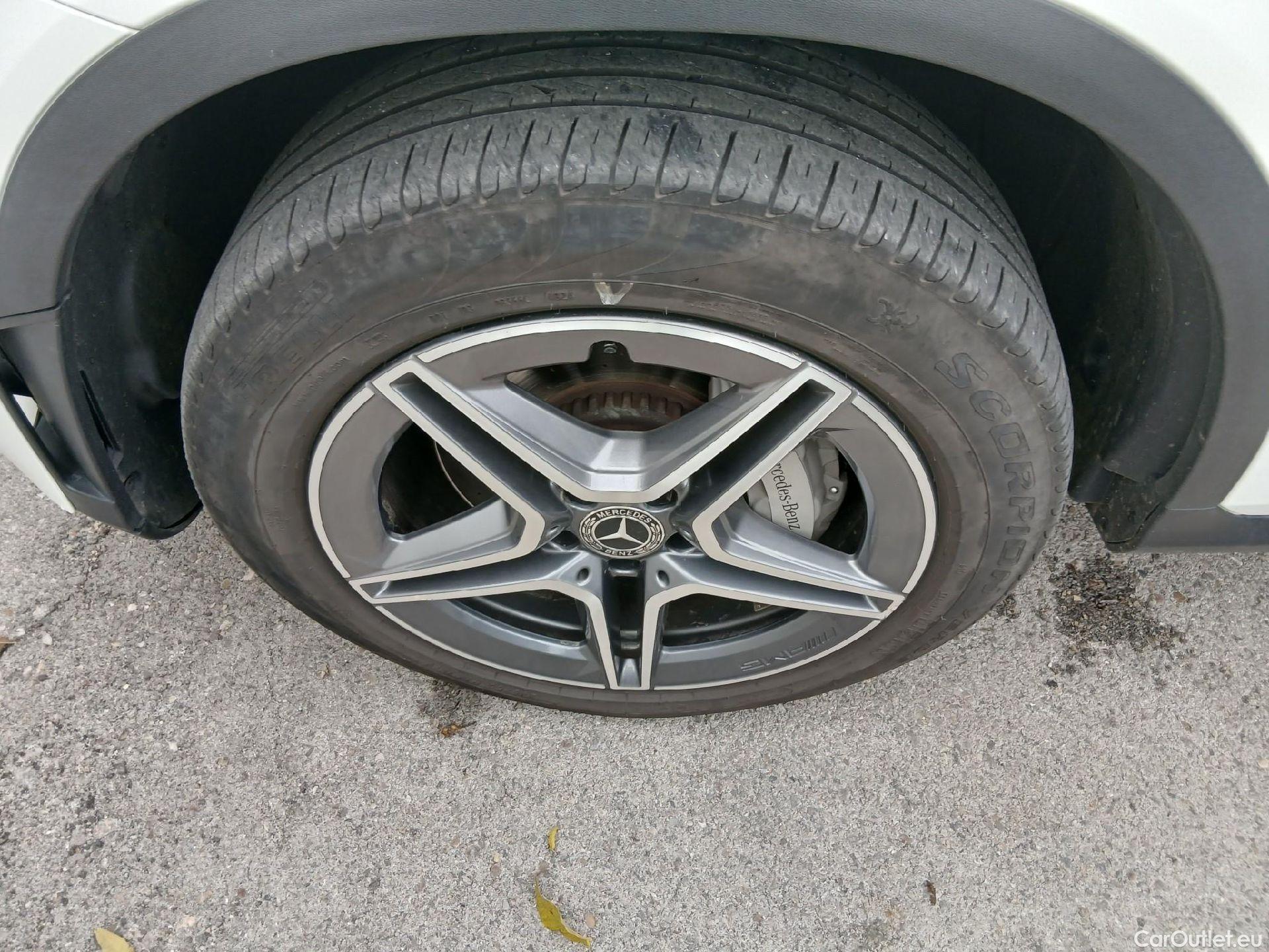  Mercedes  G-Klasee MERCEDES-BENZ Clase GLC / 2019 / 5P / todoterreno GLC 300 de 4MATIC #2