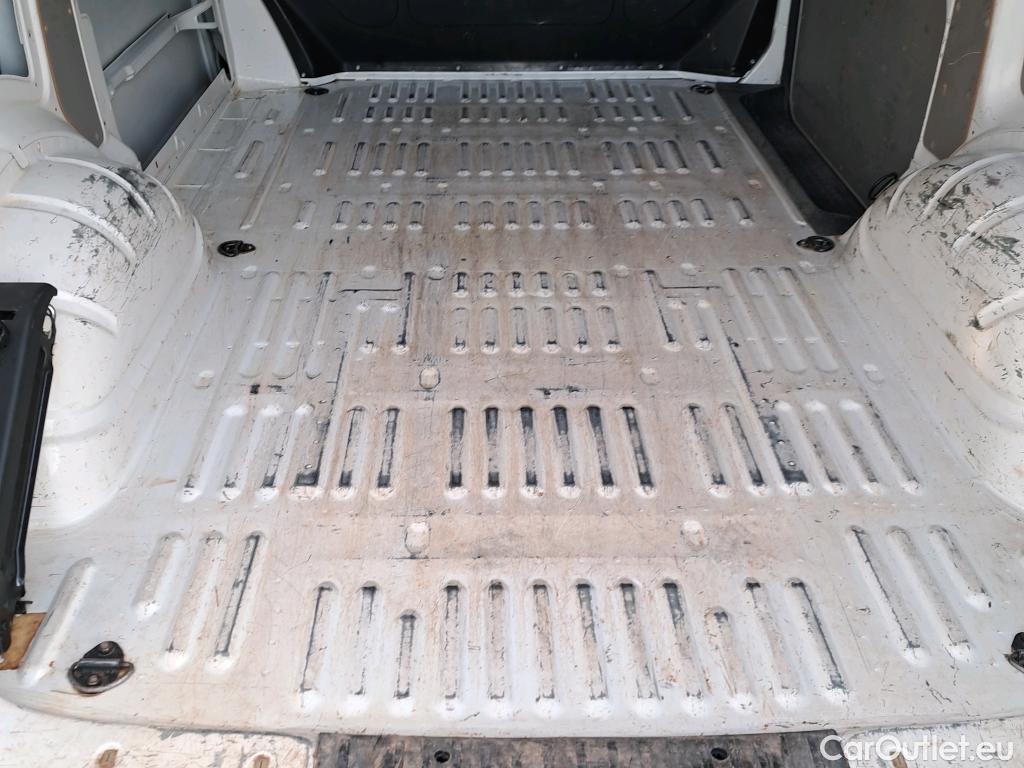  Volkswagen  Transporter VOLKSWAGEN  / 2015 / 4P / furgón Business Corto TN 2.0TDI 75kW(102CV) BMT #1