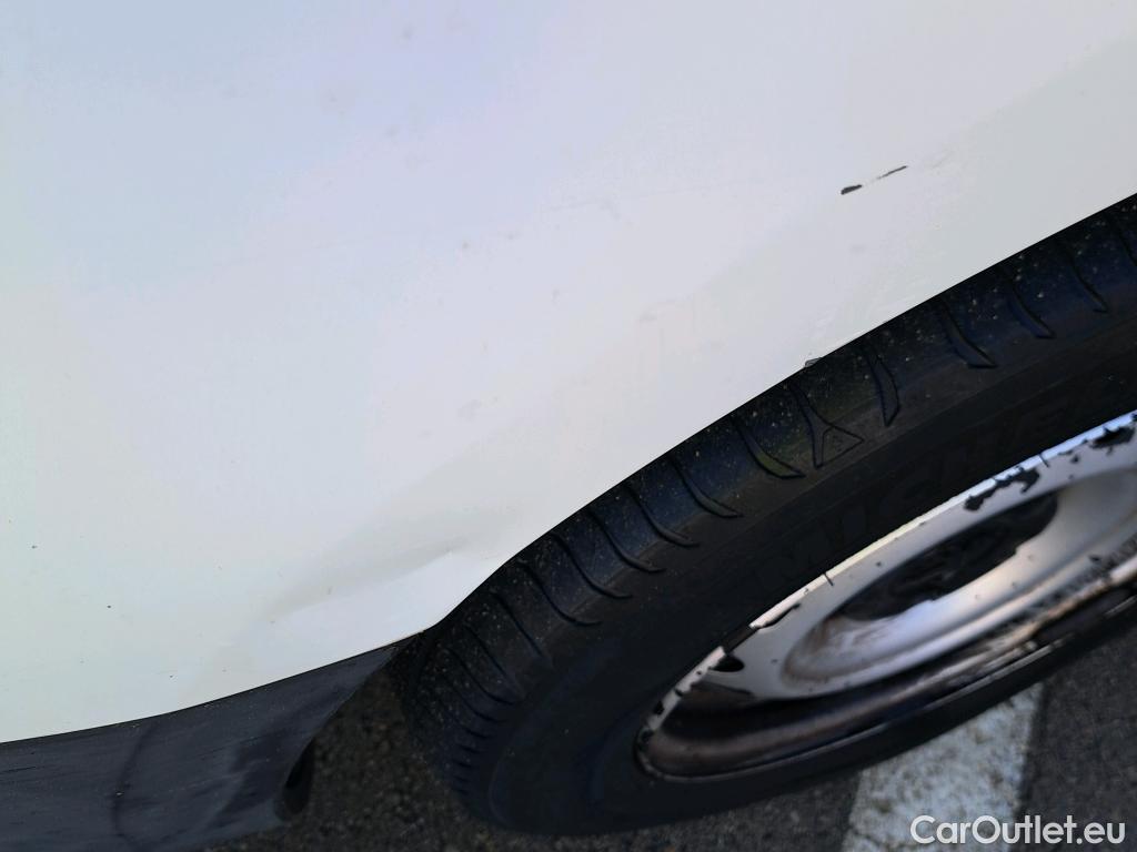  Peugeot  Partner PEUGEOT  VU 4p 2G furgón derivado de Furgón Confort PackL2 BlueHDi 73KW (100) #19