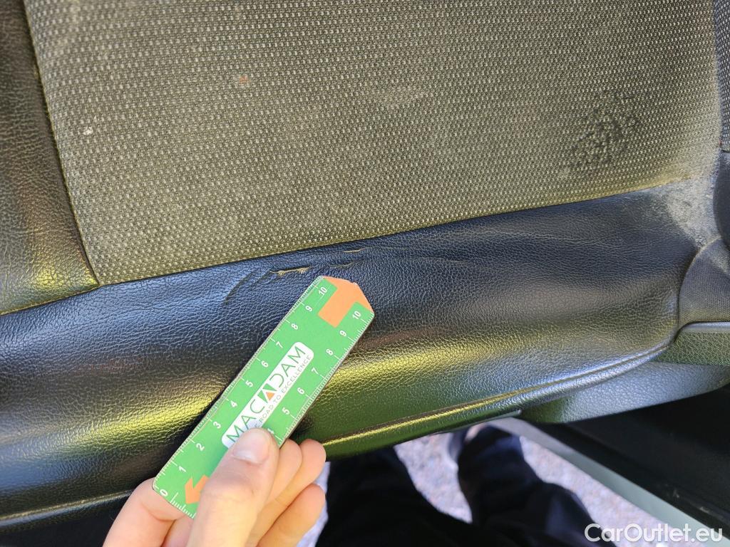  Peugeot  Expert PEUGEOT  / 2016 / 4P / furgón Furgón Premium 2.0 BlueHDi 120 EAT8 Stan #38