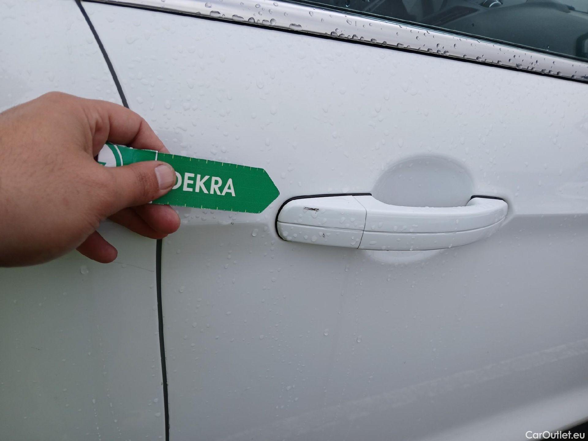  Ford  Kuga FORD  / 2016 / 5P / todoterreno 1.5 EcoBoost 88kW 4x2 Trend+ (CX) #44