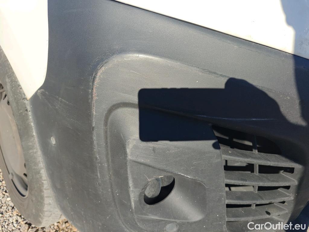  Peugeot  Expert PEUGEOT  / 2016 / 4P / furgón Furgón Premium 2.0 BlueHDi 120 EAT8 Stan #50