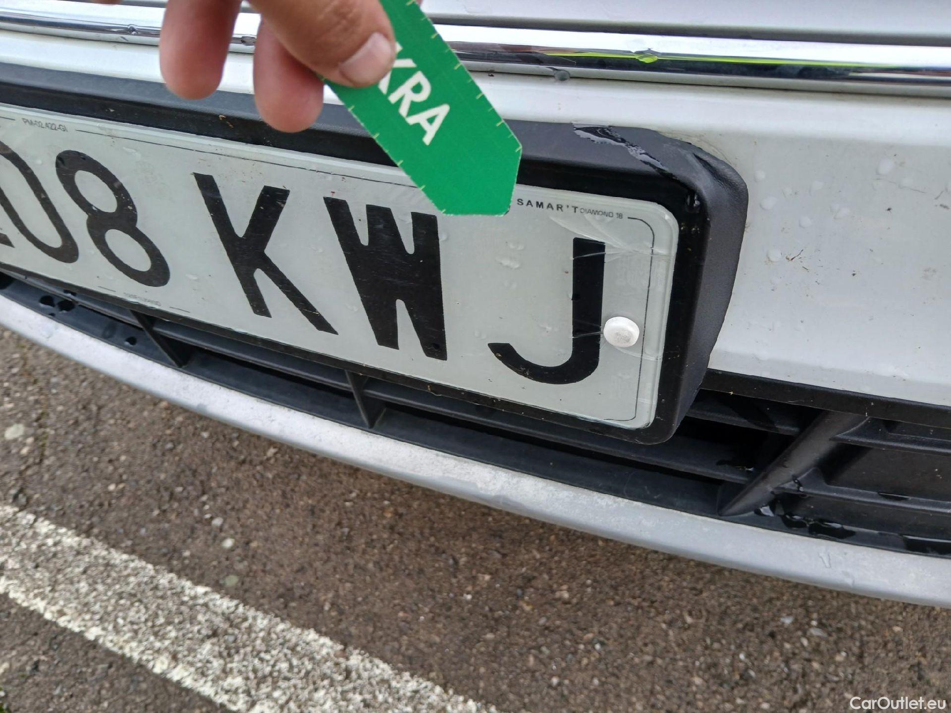  Ford  Kuga FORD  / 2016 / 5P / todoterreno 1.5 EcoBoost 88kW 4x2 Trend+ (CX) #10