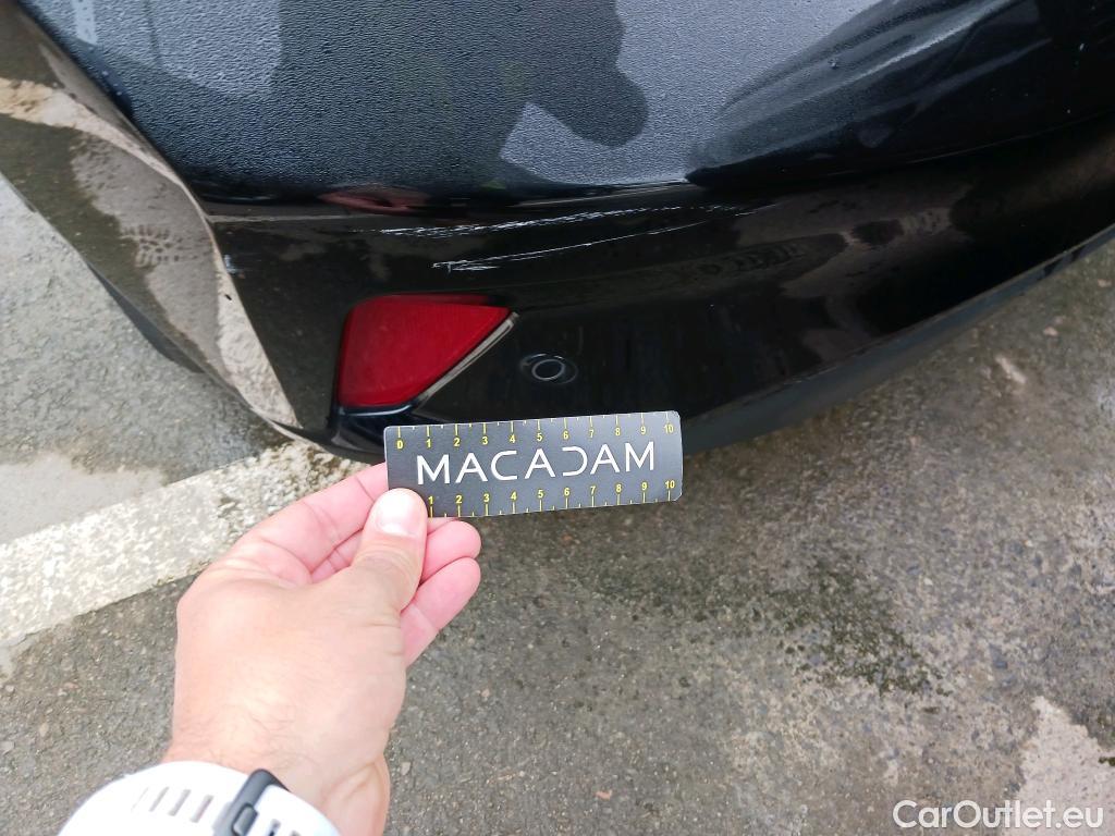  Ford  Focus FORD  / 2018 / 5P / berlina con portón 2.0 Ecoblue 110kW Titanium Auto #25