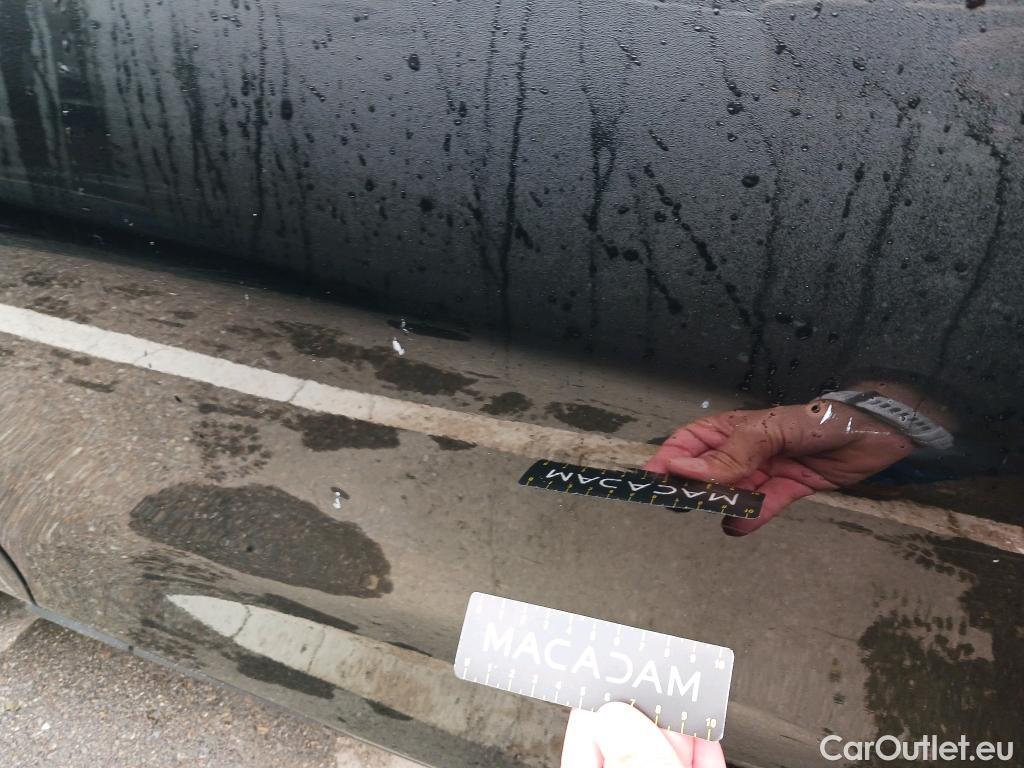  Ford  Focus FORD  / 2018 / 5P / berlina con portón 2.0 Ecoblue 110kW Titanium Auto #7