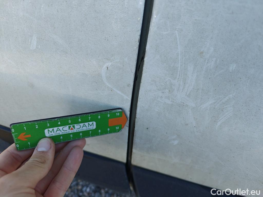  Peugeot  Expert PEUGEOT  / 2016 / 4P / furgón Furgón Premium 2.0 BlueHDi 120 EAT8 Stan #30