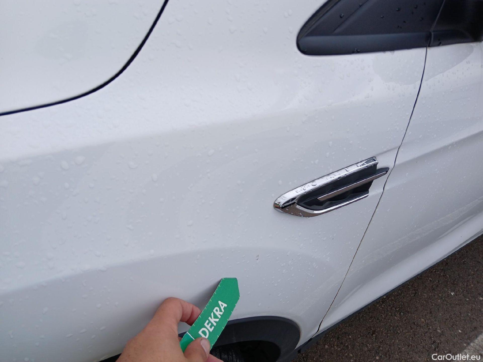  Ford  Kuga FORD  / 2016 / 5P / todoterreno 1.5 EcoBoost 88kW 4x2 Trend+ (CX) #14