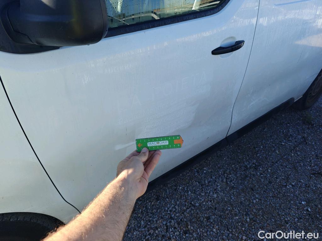  Peugeot  Expert PEUGEOT  / 2016 / 4P / furgón Furgón Premium 2.0 BlueHDi 120 EAT8 Stan #36