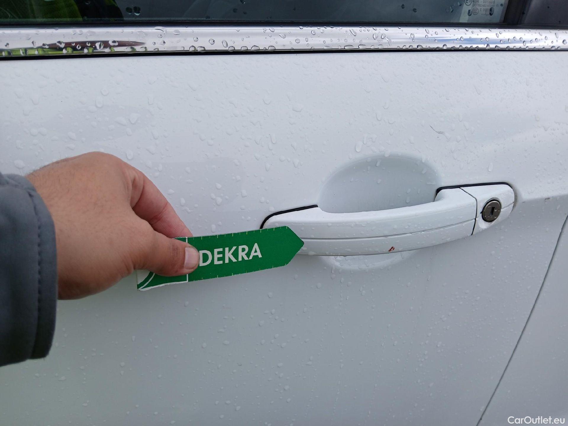  Ford  Kuga FORD  / 2016 / 5P / todoterreno 1.5 EcoBoost 88kW 4x2 Trend+ (CX) #19