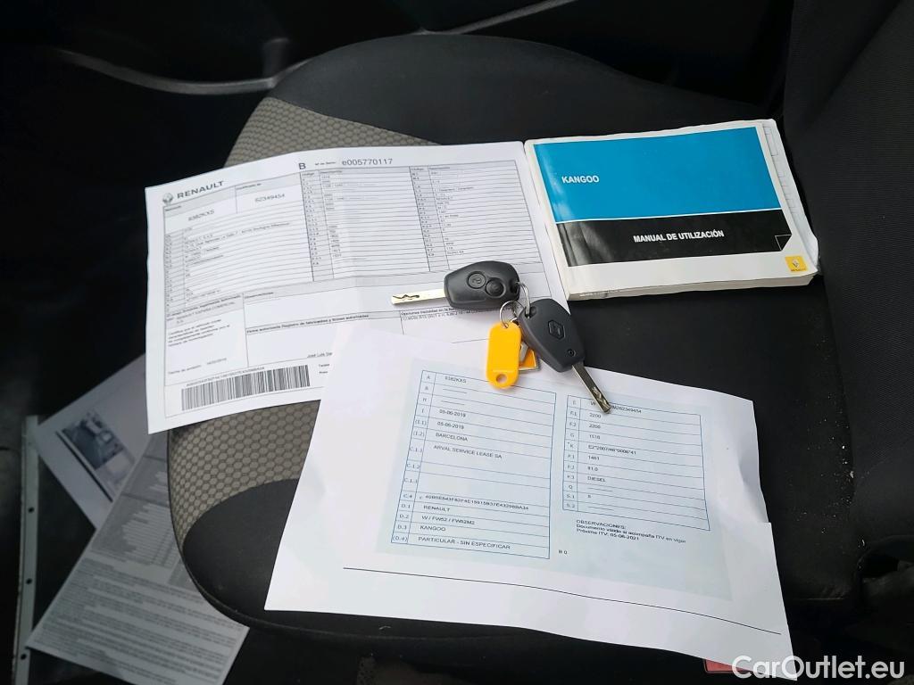  Renault  Kangoo RENAULT  Furgón/2013/4P/furgón derivado de turismo Profesional Maxi 5p dCi 81 kW (110 CV) #40