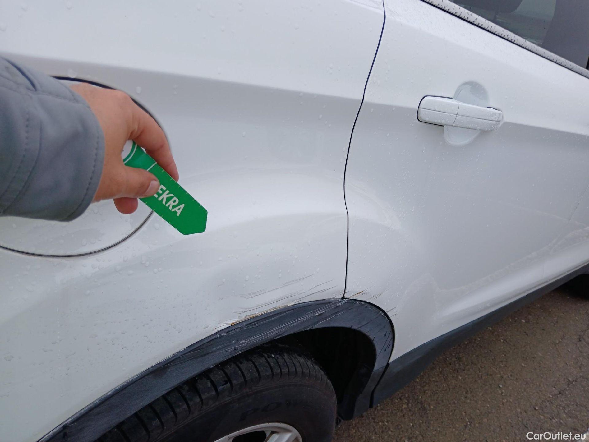  Ford  Kuga FORD  / 2016 / 5P / todoterreno 1.5 EcoBoost 88kW 4x2 Trend+ (CX) #37