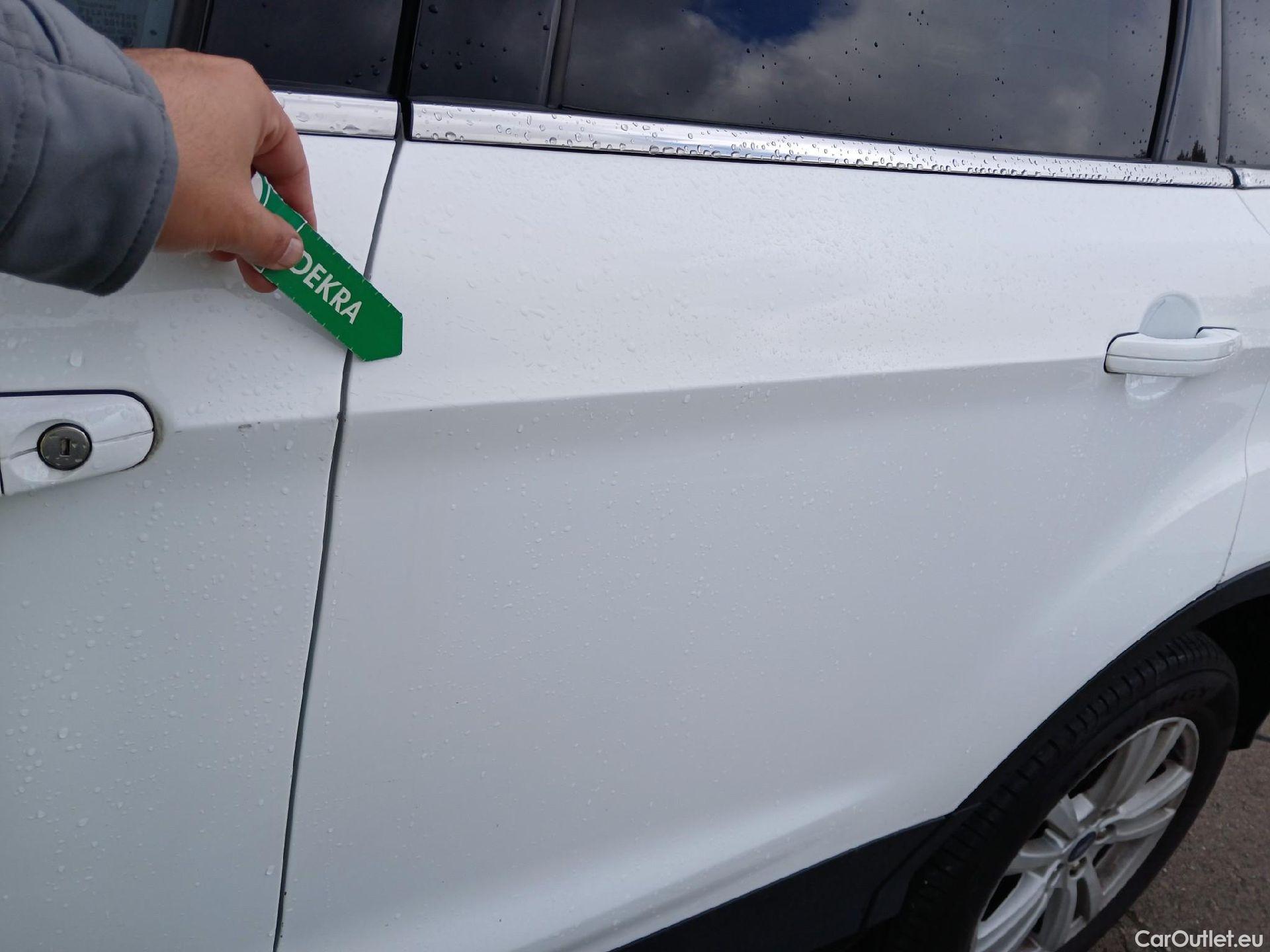  Ford  Kuga FORD  / 2016 / 5P / todoterreno 1.5 EcoBoost 88kW 4x2 Trend+ (CX) #21