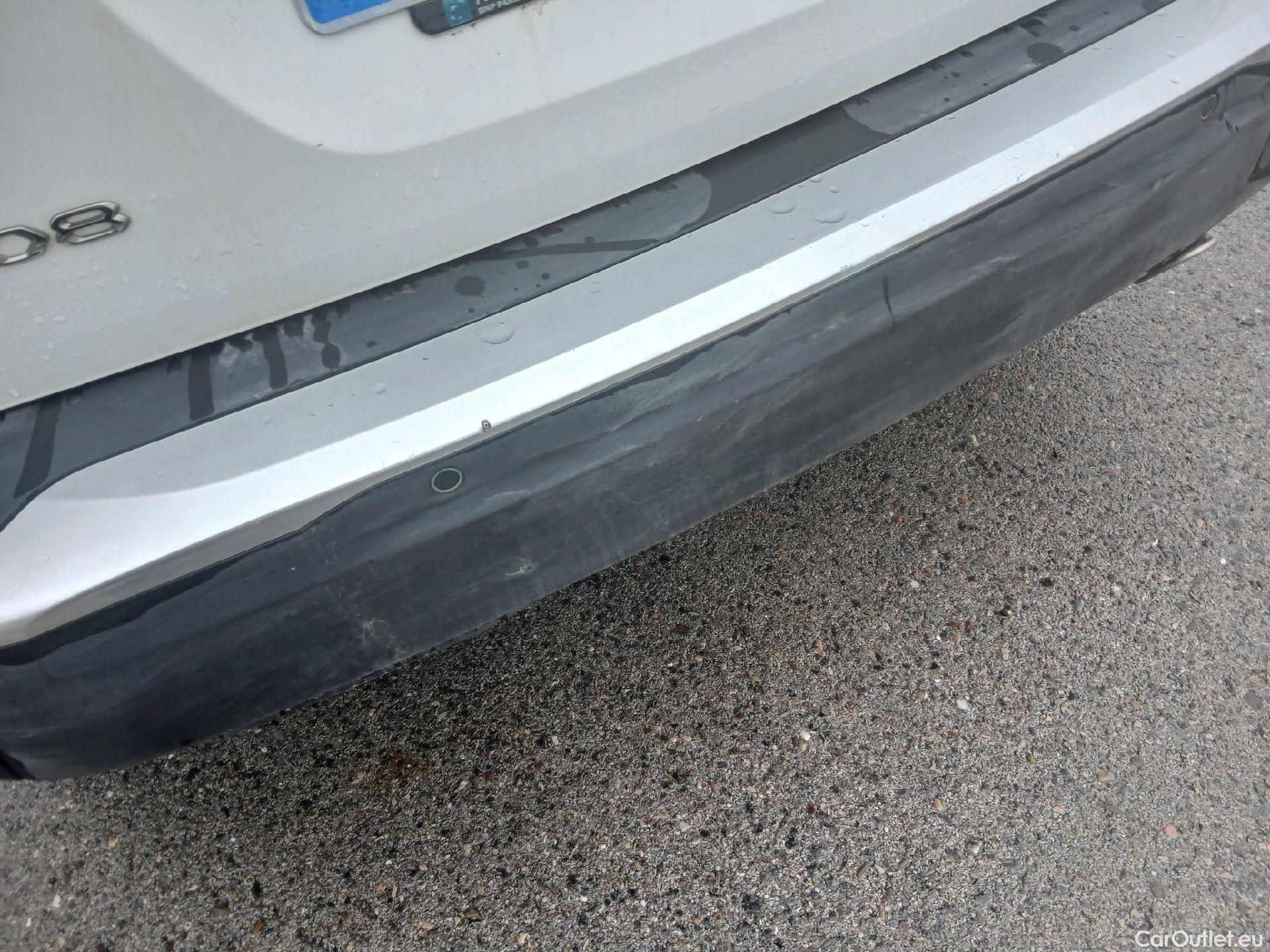  Peugeot  2008 PEUGEOT  / 2019 / 5P / todoterreno Active BlueHDI 81kW (110CV) #17