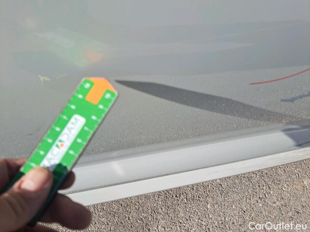  Toyota  Corolla TOYOTA  / 2020 / 5P / berlina con portón 2.0 180H STYLE E-CVT #14