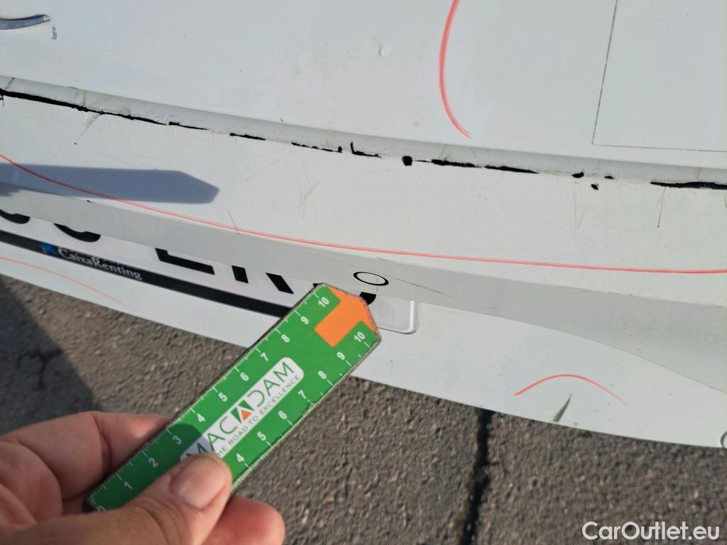  Land Rover  Discovery SEAT Nuevo León / 2020 / 5P / berlina con portón 1.5 TSI 96kW S&S Style Go(SP) #38