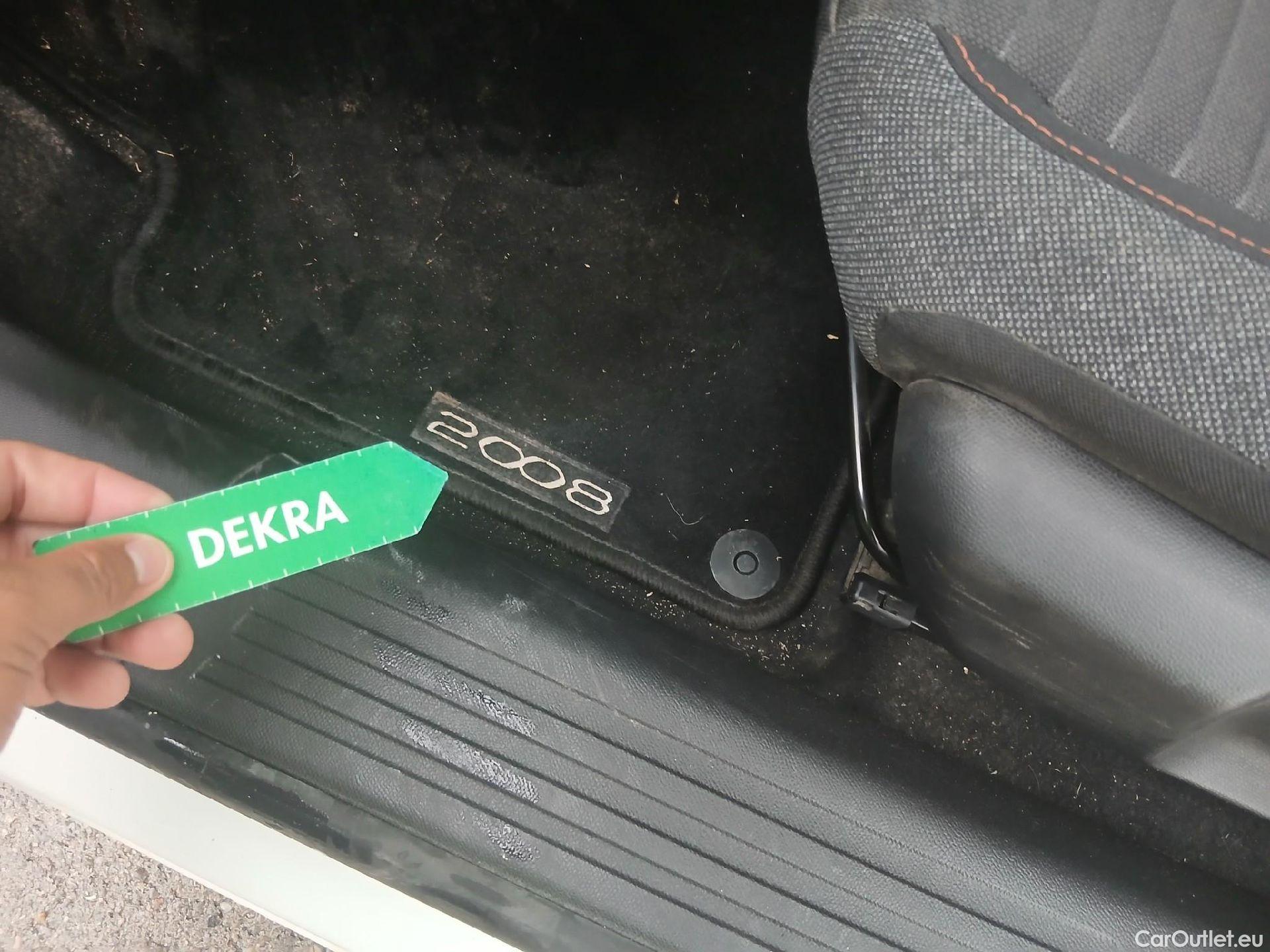  Peugeot  2008 PEUGEOT  / 2019 / 5P / todoterreno Active BlueHDI 81kW (110CV) #1