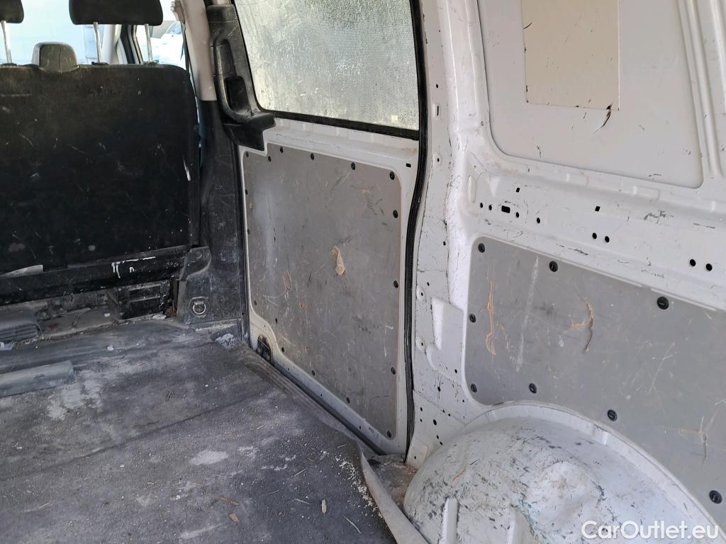  Mercedes  Vito  Tourer 109/110/111/114 CDI FWD Larga (447.703) 1.7 100CV MT6 E6dT #36