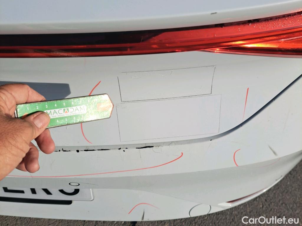  Land Rover  Discovery SEAT Nuevo León / 2020 / 5P / berlina con portón 1.5 TSI 96kW S&S Style Go(SP) #52