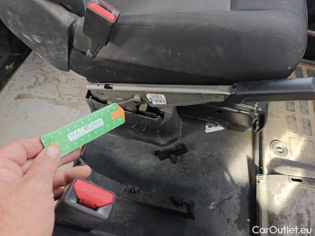  Peugeot  Expert  Furgón Pro Doble Cab Repliable Standard 1.5 HDI 120CV MT6 E6d #42