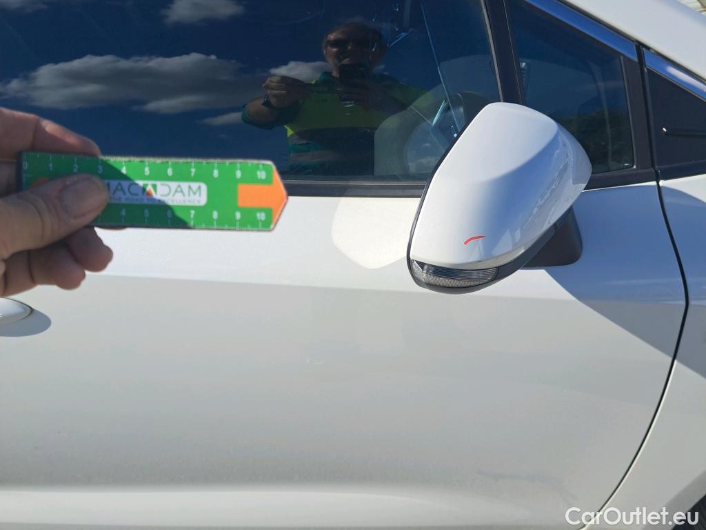  Toyota  Corolla TOYOTA  / 2020 / 5P / berlina con portón 2.0 180H STYLE E-CVT #49