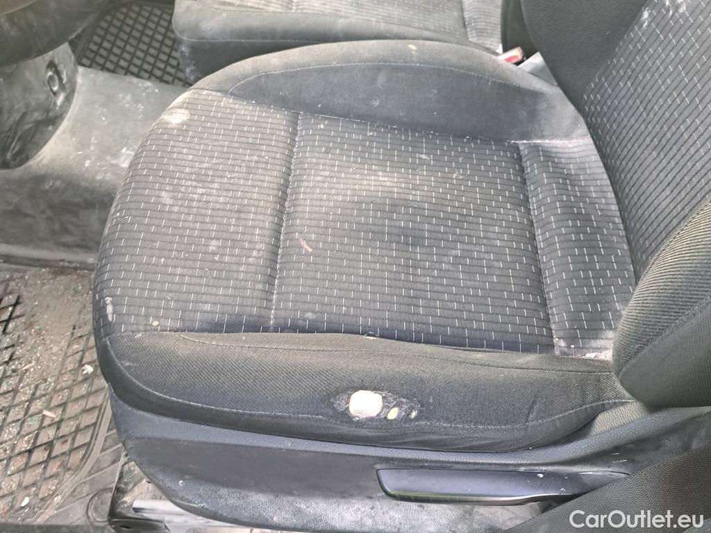  Mercedes  Vito  Tourer 109/110/111/114 CDI FWD Larga (447.703) 1.7 100CV MT6 E6dT #28