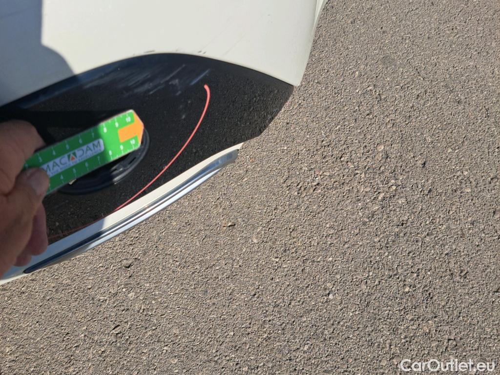  Toyota  Corolla TOYOTA  / 2020 / 5P / berlina con portón 2.0 180H STYLE E-CVT #40