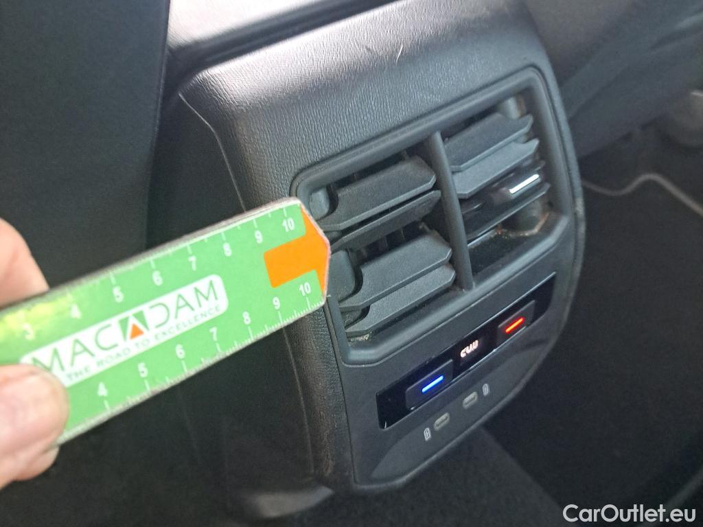  Land Rover  Discovery SEAT Nuevo León / 2020 / 5P / berlina con portón 1.5 TSI 96kW S&S Style Go(SP) #46