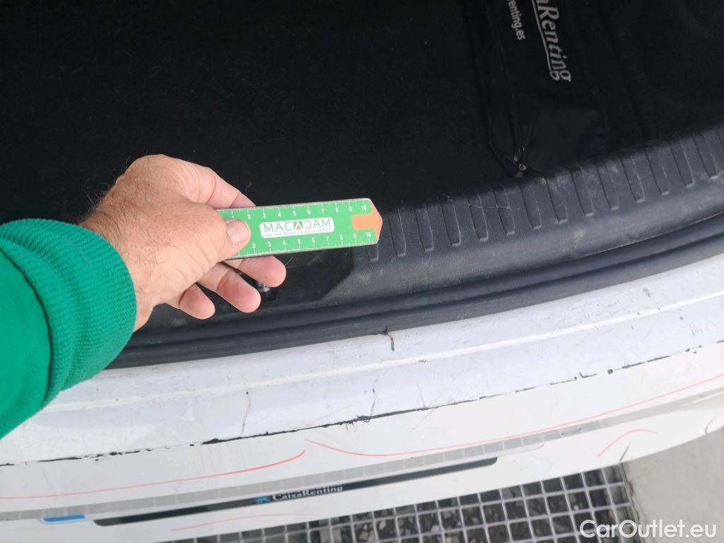  Land Rover  Discovery SEAT Nuevo León / 2020 / 5P / berlina con portón 1.5 TSI 96kW S&S Style Go(SP) #26