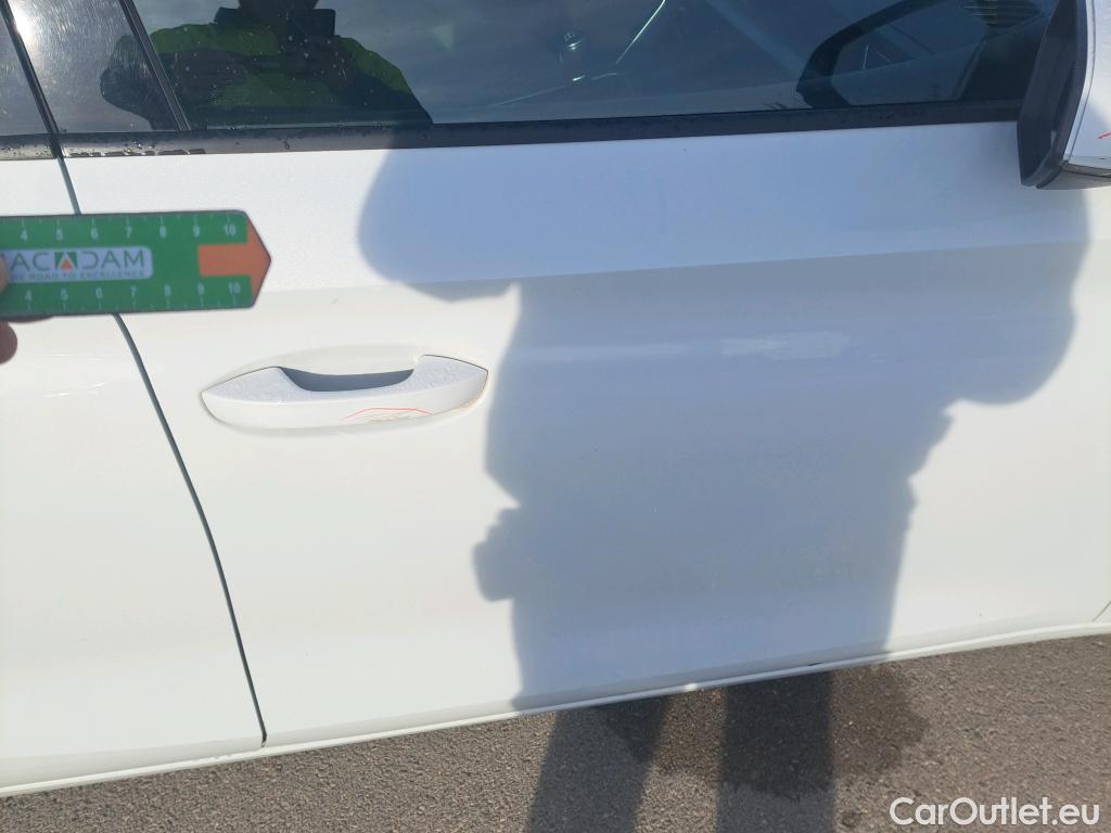  Land Rover  Discovery SEAT Nuevo León / 2020 / 5P / berlina con portón 1.5 TSI 96kW S&S Style Go(SP) #53