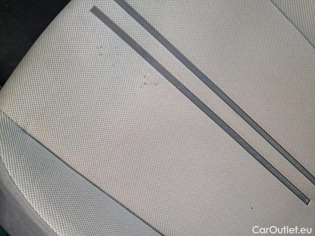  Land Rover  Discovery SEAT Nuevo León / 2020 / 5P / berlina con portón 1.5 TSI 96kW S&S Style Go(SP) #17